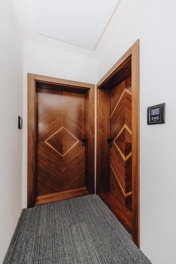 Boutique Luxury Apartments Kragujevac Luaran gambar